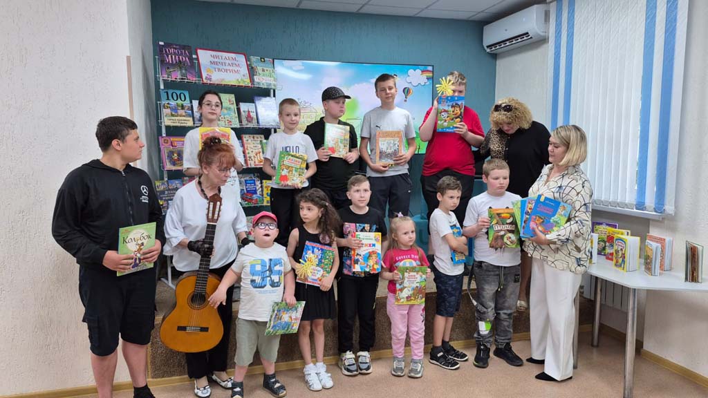 Праздник «Пусть детство звонкое смеётся»